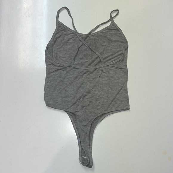 Amour Criss-Cross Bodysuit - Picture 6 of 7